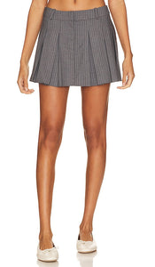 Amanda Uprichard Braylon Skort in Navy - Amanda Uprichard - Jupe-short Braylon en bleu marine - Amanda Uprichard Braylon 海军蓝裙裤 - Amanda Uprichard Braylon Skort in Marineblau - 네이비를 입은 아만다 업리차드 브라일론 스코트 - Amanda Uprichard Braylon Gonna corta in Marina