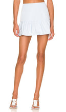 Amanda Uprichard X REVOLVE Gabbie Skort in Baby Blue - Amanda Uprichard X REVOLVE Jupe-short Gabbie en Bleu Bébé - Amanda Uprichard X REVOLVE Gabbie Skort 淡蓝色 - Amanda Uprichard X REVOLVE Gabbie Skort in Babyblau - Amanda Uprichard X REVOLVE Gabbie Skort in Baby Blue 색상 - Amanda Uprichard X REVOLVE Gabbie Gonna corta in baby blue