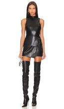 Amanda Uprichard X Revolve Reed Faux Leather Romper in Black - Amanda Uprichard X Revolve Reed Combi-short en similicuir noir - Amanda Uprichard X Revolve Reed 黑色人造皮革连衣裤 - Amanda Uprichard X Revolve Reed Kunstleder-Strampler in Schwarz - Amanda Uprichard X Revolve Reed 인조 가죽 롬퍼 - Pagliaccetto in ecopelle Amanda Uprichard X Revolve Reed in nero