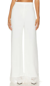 Amanda Uprichard X Revolve Spenser Feather Pant in Ivory - Pantalon à plumes Amanda Uprichard X Revolve Spenser en ivoire - Amanda Uprichard X Revolve Spenser 象牙色羽毛长裤 - Amanda Uprichard X Revolve Spenser Federhose in Elfenbein - Amanda Uprichard X Revolve Spenser 페더 팬츠 - Pantaloni Amanda Uprichard X Revolve Spenser Feather in avorio