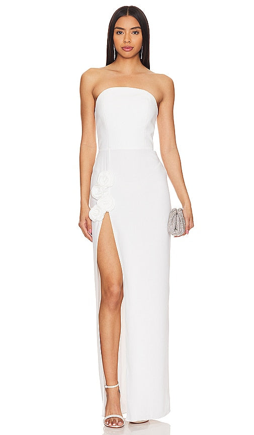 Amanda Uprichard x REVOLVE Wolfe Gown in Ivory - ROBE Amanda Uprichard x REVOLVE Wolfe en ivoire - Amanda Uprichard x REVOLVE Wolfe 象牙色礼服 - Amanda Uprichard x REVOLVE Wolfe Kleid in Elfenbein - Amanda Uprichard x REVOLVE Wolfe 가운 아이보리 색상 - Abito Amanda Uprichard x REVOLVE Wolfe in avorio
