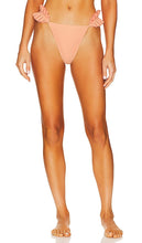 Andrea Iyamah Mulan Bikini Bottom in Peach - Andrea Iyamah Mulan Bas de bikini en pêche - Andrea Iyamah Mulan 桃色比基尼泳裤 - Andrea Iyamah Mulan Bikinihose in Pfirsich - Andrea Iyamah Mulan 비키니 하의 - Slip bikini Andrea Iyamah Mulan color pesca