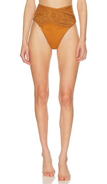 Andrea Iyamah Ubu Bikini Bottom in Tan - Andrea Iyamah - Bas de bikini Ubu en beige - Andrea Iyamah Ubu 黄褐色比基尼泳裤 - Andrea Iyamah Ubu Bikinihose in Hellbraun - Andrea Iyamah Ubu 비키니 하의 - Slip bikini Andrea Iyamah Ubu color marrone chiaro