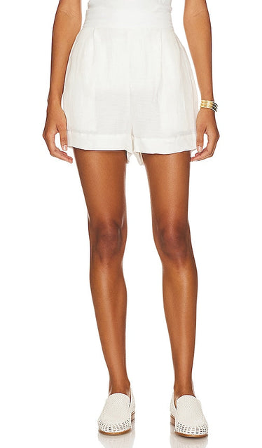 Anemos The High Waisted Short in White - Anemos le short taille haute en blanc - Anemos 白色高腰短裤 - Anemos Die Shorts mit hoher Taille in Weiß - Anemos 하이웨이스트 쇼츠 화이트 색상 - Anemos i pantaloncini a vita alta in bianco