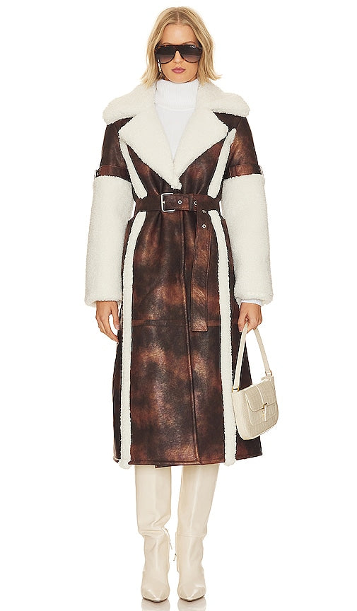 Apparis Raquel Coat in Chocolate - Manteau Raquel Apparis en chocolat - Apparis Raquel 巧克力色外套 - Apparis Raquel-Mantel in Schokolade - Apparis 라켈 코트 초콜릿 색상 - Cappotto Apparis Raquel color cioccolato