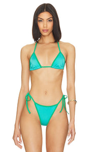 Asta Resort Pacific Contrast Bikini Top in Teal - Asta Resort - Pacific - Haut de bikini contrasté - Bleu sarcelle - Asta Resort Pacific 蓝绿色撞色比基尼上衣 - Asta Resort Pacific Kontrast-Bikinioberteil in Blaugrün - Asta Resort Pacific Contrast 비키니 탑 - Top bikini Asta Resort Pacific Contrast in verde acqua