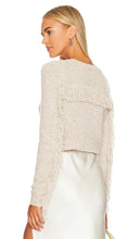 Autumn Cashmere Fringed Sweater in Cream - Pull à franges en cachemire d'automne en crème - 秋季奶油色羊绒流苏毛衣 - Herbstlicher Pullover aus Kaschmir mit Fransen in Creme - 가을 캐시미어 프린지 스웨터크림 색상 - Maglione autunnale con frange in cashmere color crema