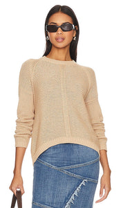 Autumn Cashmere Open Stitch Crew Neck in Tan - Col ras du cou à point ouvert en cachemire d'automne en beige - 秋季黄褐色开司米羊绒开缝圆领毛衣 - Herbstlicher Kaschmir-Rundhalsausschnitt mit offenem Stich in Hellbraun - 가을 캐시미어 오픈 스티치 크루넥(탠) - Girocollo a punto aperto in cashmere autunnale in marrone chiaro