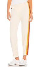 Aviator Nation 5 Stripe Sweatpant in Ivory - Aviator Nation - Pantalon de survêtement à 5 bandes en ivoire - Aviator Nation 5 象牙色条纹运动裤 - Aviator Nation 5-Streifen-Jogginghose in Elfenbein - Aviator Nation 5 스트라이프 스웻팬츠 색상 - Pantaloni della tuta Aviator Nation 5 Stripe in avorio