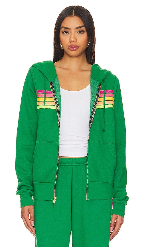 Aviator Nation X REVOLVE 5 Stripe Hoodie in Green - Aviator Nation X REVOLVE - Sweat à capuche à 5 bandes en vert - Aviator Nation X REVOLVE 5 绿色条纹连帽衫 - Aviator Nation X REVOLVE 5-Streifen-Hoodie in Grün - Aviator Nation X REVOLVE 5 스트라이프 후디 in 그린 - Felpa con cappuccio Aviator Nation X REVOLVE 5 strisce in verde