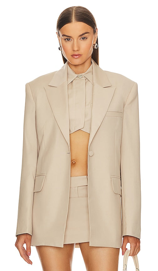 Aya Muse Lacun Jacket in Beige - Veste Aya Muse Lacun en Beige - Aya Muse Lacun 米色夹克 - Aya Muse Lacun Jacke in Beige - Aya Muse 라쿤 자켓 베이지 색상 - Giacca Aya Muse Lacun in beige