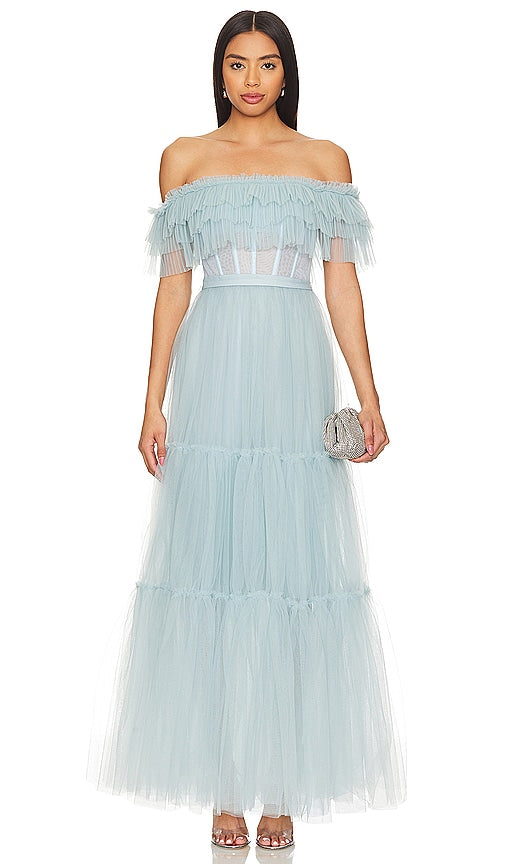 BCBGMAXAZRIA Off Shoulder Tiered Gown in Baby Blue - BCBGMAXAZRIA Robe à volants et épaules dénudées en bleu bébé - BCBGMAXAZRIA 淡蓝色露肩叠层礼服 - BCBGMAXAZRIA Schulterfreies, gestuftes Kleid in Babyblau - BCBGMAXAZRIA 오프숄더 티어드 가운 - BCBGMAXAZRIA Abito a strati con spalle scoperte in celeste