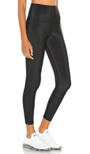 BEACH RIOT Ayla Legging in Black