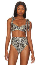 BEACH RIOT BEACH BLAIR Bikini Top in Brown - BEACH RIOT BEACH BLAIR Haut de bikini en marron - BEACH RIOT BEACH BLAIR 棕色比基尼上衣 - BEACH RIOT BEACH BLAIR Bikinioberteil in Braun - BEACH RIOT BEACH BLAIR 비키니 탑브라운 색상 - Reggiseno bikini BEACH RIOT BEACH BLAIR in marrone