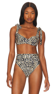 BEACH RIOT BEACH BLAIR Bikini Top in Brown - BEACH RIOT BEACH BLAIR Haut de bikini en marron - BEACH RIOT BEACH BLAIR 棕色比基尼上衣 - BEACH RIOT BEACH BLAIR Bikinioberteil in Braun - BEACH RIOT BEACH BLAIR 비키니 탑브라운 색상 - Reggiseno bikini BEACH RIOT BEACH BLAIR in marrone