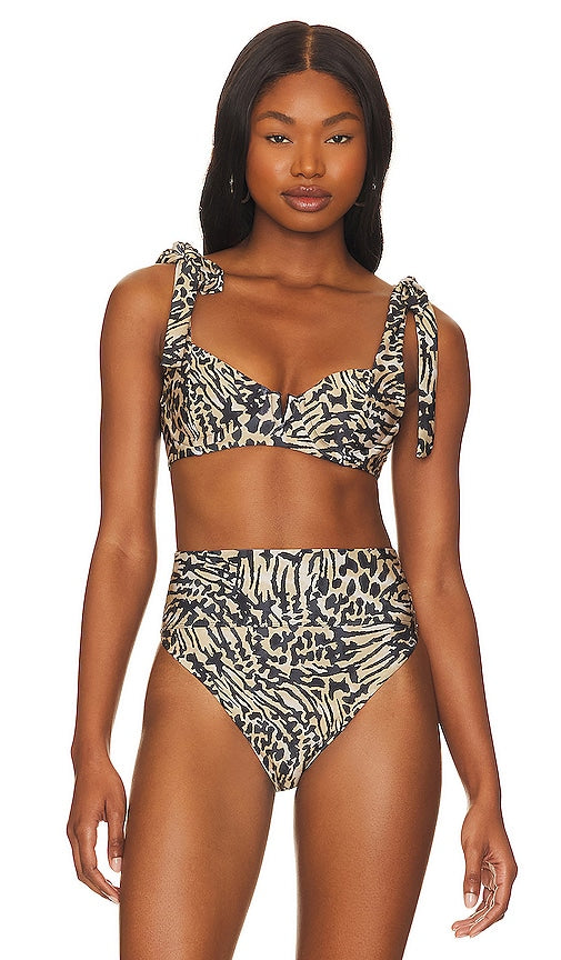 BEACH RIOT BEACH BLAIR Bikini Top in Brown - BEACH RIOT BEACH BLAIR Haut de bikini en marron - BEACH RIOT BEACH BLAIR 棕色比基尼上衣 - BEACH RIOT BEACH BLAIR Bikinioberteil in Braun - BEACH RIOT BEACH BLAIR 비키니 탑브라운 색상 - Reggiseno bikini BEACH RIOT BEACH BLAIR in marrone