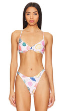 BEACH RIOT Carrie Bikini Top in White - BEACH RIOT Haut de bikini Carrie en blanc - BEACH RIOT Carrie 白色比基尼上衣 - BEACH RIOT Carrie Bikinioberteil in Weiß - BEACH RIOT Carrie 비키니 탑 화이트 색상 - BEACH RIOT Top bikini Carrie in bianco