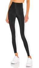 BEACH RIOT Colorblock Legging in Black - BEACH RIOT Legging color block en noir - BEACH RIOT 黑色拼色打底裤 - BEACH RIOT Colorblock-Leggings in Schwarz - BEACH RIOT 컬러블록 레깅스 블랙 색상 - Legging color block BEACH RIOT in nero