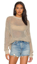 BEACH RIOT Hilary Sweater in Tan - BEACH RIOT Pull Hilary en beige - BEACH RIOT Hilary 黄褐色毛衣 - BEACH RIOT Hilary Pullover in Hellbraun - BEACH RIOT 힐러리 스웨터(탠 색상) - BEACH RIOT Maglione Hilary in marrone chiaro