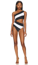 BEACH RIOT Joyce One Piece Swimsuit in Black,White - BEACH RIOT Maillot de bain une pièce Joyce en noir, blanc - BEACH RIOT Joyce 连体泳衣 黑色、白色 - BEACH RIOT Joyce Einteiliger Badeanzug in Schwarz, Weiß - BEACH RIOT Joyce 원피스 수영복 블랙, 화이트 색상 - BEACH RIOT Costume da bagno intero Joyce in nero, bianco