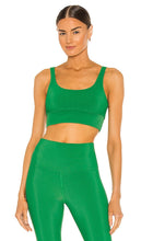 BEACH RIOT Leah Sports Bra in Green - BEACH RIOT Soutien-gorge de sport Leah en vert - BEACH RIOT Leah 绿色运动文胸 - BEACH RIOT Leah Sport-BH in Grün - BEACH RIOT Leah 스포츠 브라 - BEACH RIOT Reggiseno sportivo Leah in verde