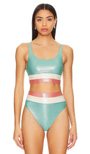 BEACH RIOT Mackenzie Bikini Top in Green - BEACH RIOT Haut de bikini Mackenzie en vert - BEACH RIOT Mackenzie 绿色比基尼上衣 - BEACH RIOT Mackenzie Bikinioberteil in Grün - BEACH RIOT Mackenzie 비키니 탑 - Top bikini Mackenzie BEACH RIOT in verde