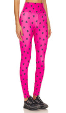 BEACH RIOT Piper Legging in Fuchsia