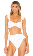 BEACH RIOT Poppy Bikini Top in White - BEACH RIOT Haut de bikini Poppy en blanc - BEACH RIOT 白色罂粟比基尼上衣 - BEACH RIOT Poppy Bikinioberteil in Weiß - BEACH RIOT 포피 비키니 탑 화이트 색상 - Reggiseno bikini papavero BEACH RIOT in bianco