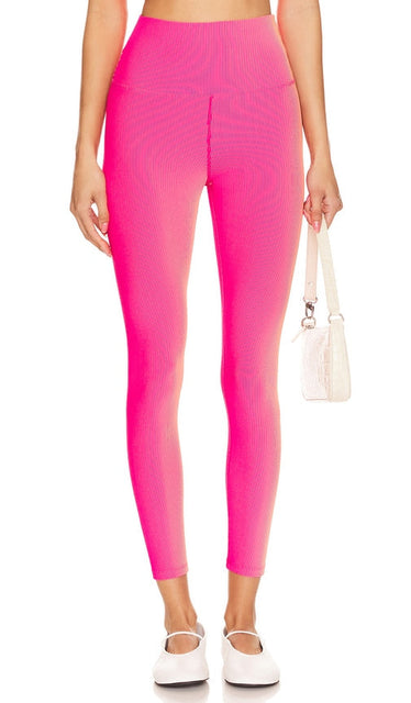 BEACH RIOT Tayler Cropped Legging in Pink - BEACH RIOT Legging court Tayler en rose - BEACH RIOT Taylor 粉色九分打底裤 - BEACH RIOT Tayler kurze Leggings in Rosa - BEACH RIOT Tayler 크롭 레깅스 핑크 색상 - BEACH RIOT Legging corto Tayler in rosa