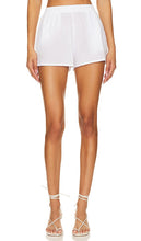 BEACH RIOT Tia Short in White - BEACH RIOT Short Tia en Blanc - BEACH RIOT Tia 白色短裤 - BEACH RIOT Tia Short in Weiß - BEACH RIOT TIA 쇼츠 화이트 색상 - BEACH RIOT Tia Short in bianco