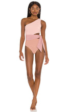 BEACH RIOT X REVOLVE Carlie One Piece in Multi - BEACH RIOT X REVOLVE Carlie une pièce en multicolore - BEACH RIOT X REVOLVE Carlie 一件多件 - BEACH RIOT X REVOLVE Carlie Einteiler in Multi - BEACH RIOT X REVOLVE Carlie 원피스 in 멀티 - BEACH RIOT X REVOLVE Carlie Costume intero in Multi
