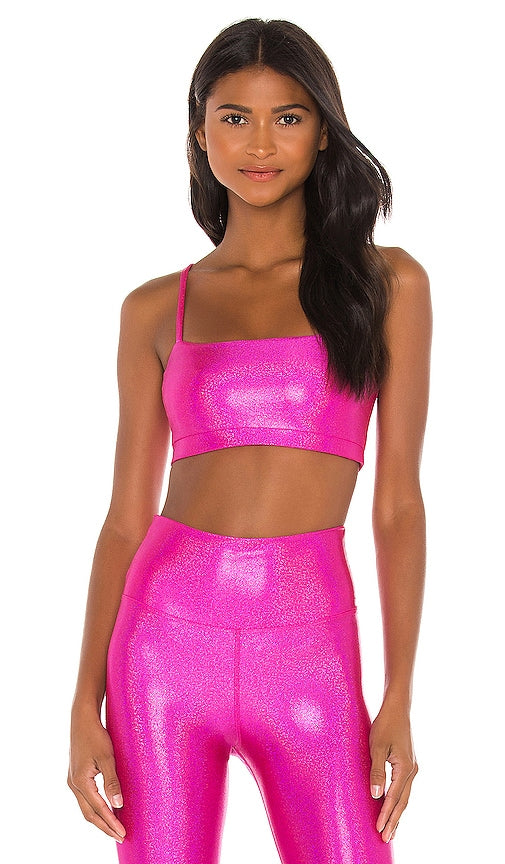 BEACH RIOT X REVOLVE Izzy Sports Bra in Fuchsia - BEACH RIOT X REVOLVE Soutien-gorge de sport Izzy en Fuchsia - BEACH RIOT X REVOLVE Izzy 紫红色运动文胸 - BEACH RIOT X REVOLVE Izzy Sport-BH in Fuchsia - BEACH RIOT X REVOLVE Izzy 스포츠 브라 - BEACH RIOT X REVOLVE Reggiseno sportivo Izzy in fucsia