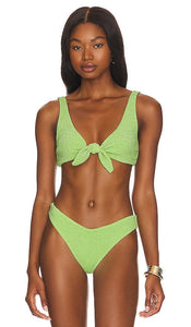 BEACH RIOT X Revolve Grace Bikini Top in Green - Haut de bikini BEACH RIOT X Revolve Grace en vert - BEACH RIOT X Revolve Grace 绿色比基尼上衣 - BEACH RIOT X Revolve Grace Bikinioberteil in Grün - BEACH RIOT X Revolve Grace 비키니 탑 그린 색상 - Top bikini BEACH RIOT X Revolve Grace in verde