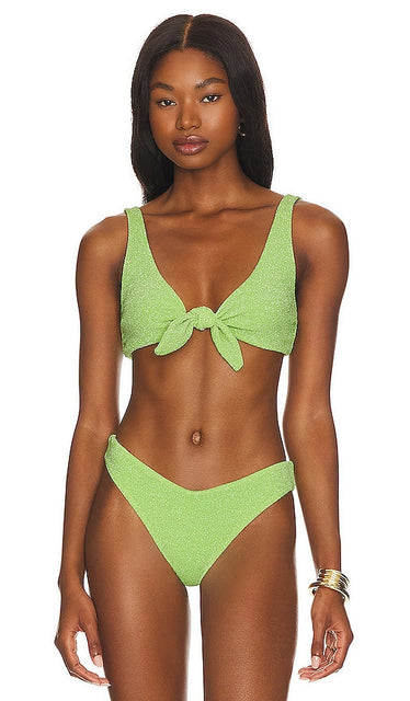 BEACH RIOT X Revolve Grace Bikini Top in Green - Haut de bikini BEACH RIOT X Revolve Grace en vert - BEACH RIOT X Revolve Grace 绿色比基尼上衣 - BEACH RIOT X Revolve Grace Bikinioberteil in Grün - BEACH RIOT X Revolve Grace 비키니 탑 그린 색상 - Top bikini BEACH RIOT X Revolve Grace in verde