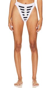 BEACH RIOT x REVOLVE Marnie Bikini Bottom in White - BEACH RIOT x REVOLVE Bas de Bikini Marnie en Blanc - BEACH RIOT x REVOLVE Marnie 白色比基尼泳裤 - BEACH RIOT x REVOLVE Marnie Bikinihose in Weiß - BEACH RIOT x REVOLVE Marnie 비키니 하의 화이트 색상 - Slip bikini BEACH RIOT x REVOLVE Marnie in bianco