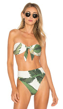 BEACH RIOT x REVOLVE Sophie Bikini Top in Green - Haut de Bikini BEACH RIOT x REVOLVE Sophie en Vert - BEACH RIOT x REVOLVE Sophie 绿色比基尼上衣 - BEACH RIOT x REVOLVE Sophie Bikinioberteil in Grün - BEACH RIOT x REVOLVE Sophie 비키니 탑 in 그린 - Top bikini BEACH RIOT x REVOLVE Sophie in verde