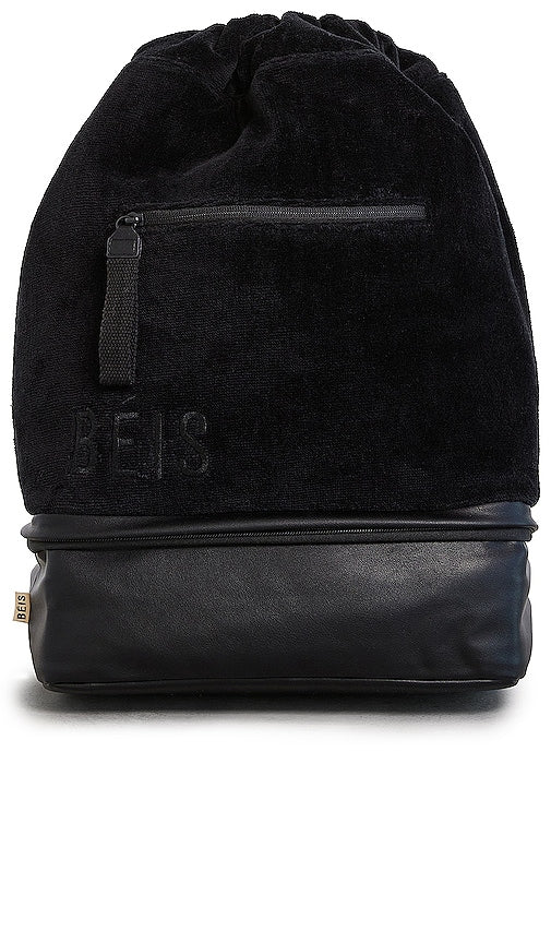 BEIS The Terry Cooler Backpack in Black - BEIS Le sac à dos isotherme Terry en noir - BEIS 黑色 Terry Cooler 背包 - BEIS Der Terry-Kühlrucksack in Schwarz - BEIS 더 테리 쿨러 백팩블랙 색상 - BEIS Lo zaino termico Terry in nero