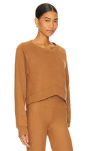 Beyond Yoga Uplift Cropped Pullover Sweatshirt in Tan