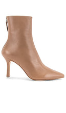 BLACK SUEDE STUDIO Jennifer Bootie in Taupe - BLACK SUEDE STUDIO Jennifer Bootie en Taupe - 黑色麂皮 STUDIO Jennifer 灰褐色短靴 - SCHWARZES WILDLEDER STUDIO Jennifer Bootie in Taupe - BLACK SUEDE STUDIO 토프 소재의 제니퍼 부츠 - Stivaletto Jennifer STUDIO IN CAMOSCIO NERO in tortora