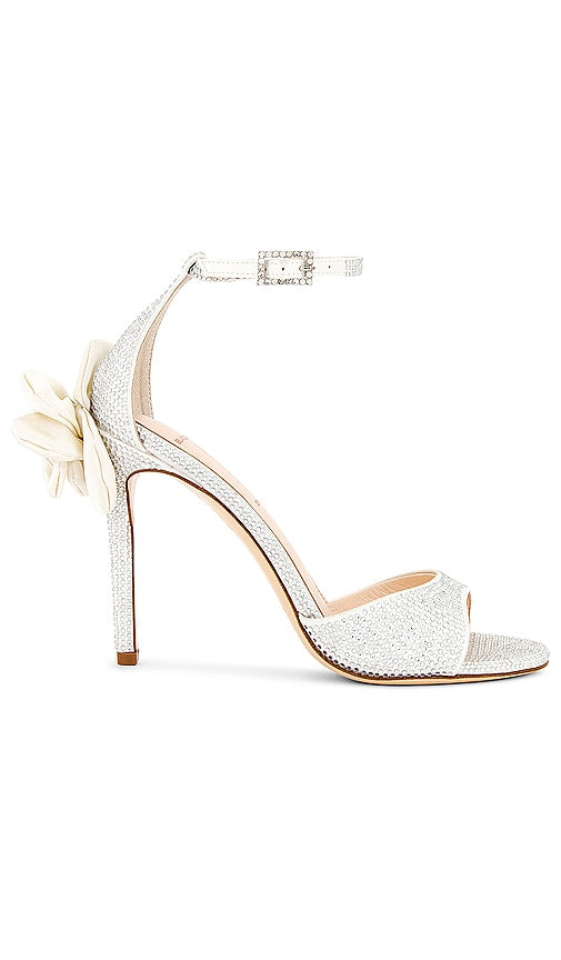 BLACK SUEDE STUDIO Josey 100 Sandal in Metallic Silver - Sandale Josey 100 BLACK SUEDE STUDIO en argent métallisé - 黑色绒面革 STUDIO Josey 100 金属银凉鞋 - BLACK SUEDE STUDIO Josey 100 Sandale in Metallic-Silber - BLACK SUEDE STUDIO 메탈릭 실버 소재의 Josey 100 샌들 - Sandalo STUDIO Josey 100 IN CAMOSCIO NERO in argento metallizzato