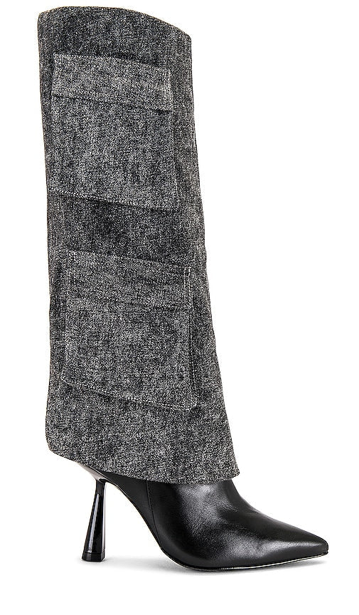 BLACK SUEDE STUDIO Martine Cargo Boot in Black - BLACK SUEDE STUDIO Botte cargo Martine en noir - 黑色麂皮 STUDIO Martine 黑色工装靴 - BLACK SUEDE STUDIO Martine Cargo Boot in Schwarz - BLACK SUEDE STUDIO 블랙 색상의 Martine 카고 부츠 - Stivale cargo Martine STUDIO IN CAMOSCIO NERO in nero