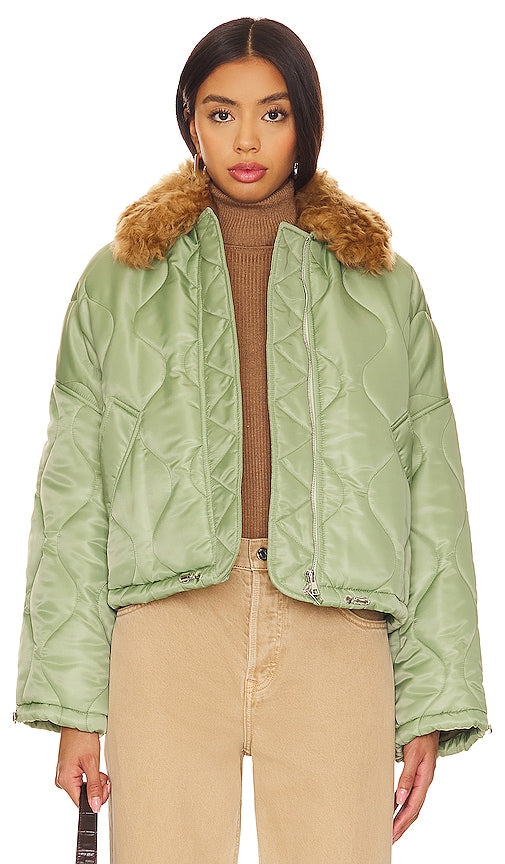 BLANCHA Nylon Fabric and Shearling Bomber in Green - Bomber en tissu nylon et peau de mouton BLANCHA en vert - 绿色 BLANCHA 尼龙面料剪羊毛飞行员夹克 - BLANCHA Bomberjacke aus Nylongewebe und Shearling in Grün - BLANCHA 나일론 패브릭 & 시어링 보머 그린 컬러 - Bomber in tessuto di nylon BLANCHA e shearling in verde