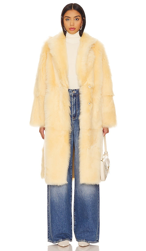BLANCHA Shearling Coat in Cream - Manteau en peau de mouton BLANCHA en crème - BLANCHA 奶油色羊毛皮大衣 - BLANCHA Lammfellmantel in Creme - BLANCHA 시어링 코트 - Cappotto in shearling BLANCHA color crema