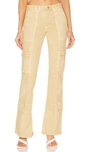 BLANKNYC Hoyt Mini Boot Cut Cargo in Beige - BLANKNYC Hoyt Mini Boot Cut Cargo en Beige - BLANKNYC Hoyt 米色迷你靴形工装裤 - BLANKNYC Hoyt Mini Boot Cut Cargo in Beige - BLANKNYC Hoyt 미니 부츠컷 카고 베이지 색상 - BLANKNYC Hoyt Mini Boot Cut Cargo in beige