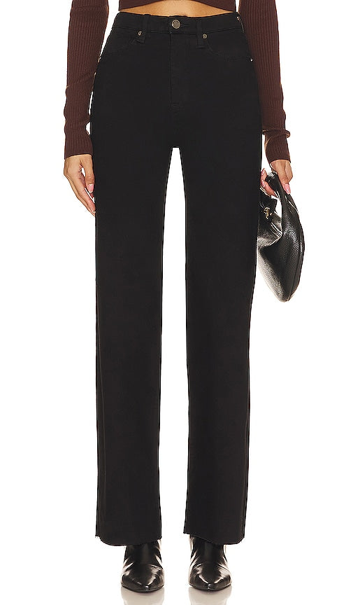 BLANKNYC Hoyt Mini Boot With Side Slit in Black - BLANKNYC - Hoyt - Mini-bottes avec fente latérale - Noir - BLANKNYC Hoyt 黑色侧开衩迷你靴 - BLANKNYC Hoyt Mini-Stiefel mit Seitenschlitz in Schwarz - BLANKNYC Hoyt 미니 부츠 블랙 색상 - Mini stivale BLANKNYC Hoyt con spacco laterale in nero