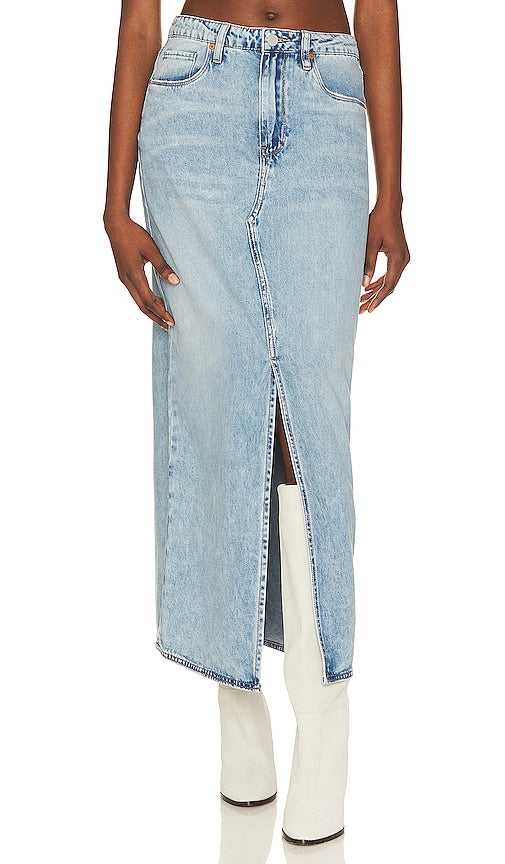 BLANKNYC Mid Rise Denim Maxi Skirt in Denim-Light - BLANKNYC Jupe longue en jean taille mi-haute en denim clair - BLANKNYC 浅牛仔布中腰牛仔长裙 - BLANKNYC Denim-Maxirock mit mittlerer Leibhöhe in Denim-Light - BLANKNYC 미드 라이즈 데님 맥시 스커트 - Gonna lunga in denim a vita media BLANKNYC in denim chiaro