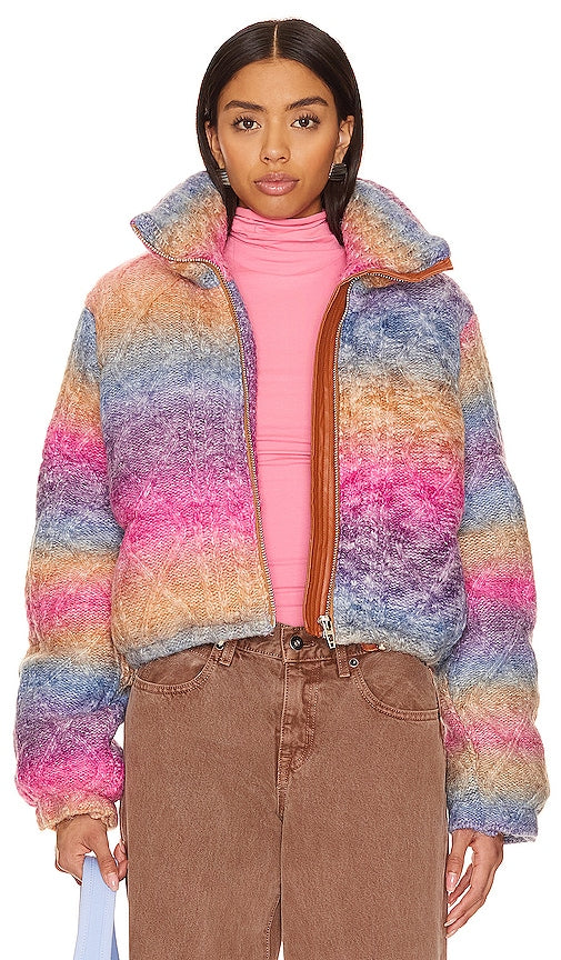 BLANKNYC Puffer in Pink - Doudoune BLANKNYC en rose - BLANKNYC 粉色羽绒服 - BLANKNYC Puffer in Pink - BLANKNYC 퍼퍼 핑크 색상 - Piumino BLANKNYC in rosa