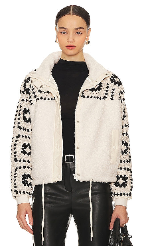 BLANKNYC Zip Up Jacket in White - BLANKNYC Veste zippée en blanc - BLANKNYC 白色拉链夹克 - BLANKNYC Reißverschlussjacke in Weiß - BLANKNYC 집업 재킷화이트 색상 - Giacca con zip BLANKNYC in bianco