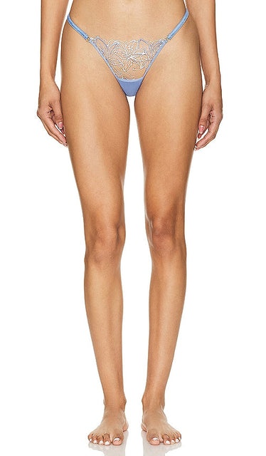 BLUEBELLA Lilly Thong in Baby Blue - BLUEBELLA String Lilly en bleu bébé - BLUEBELLA Lilly 淡蓝色丁字裤 - BLUEBELLA Lilly Tanga in Babyblau - BLUEBELLA 릴리 끈팬티 - BLUEBELLA Perizoma Lilly in celeste