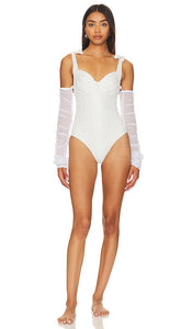 BOAMAR Millie Cheeky One Piece in White - BOAMAR Millie Cheeky One Piece en blanc - BOAMAR Millie Cheeky 白色一件 - BOAMAR Millie Cheeky Einteiler in Weiß - BOAMAR Millie 치키 원피스 화이트 색상 - BOAMAR Millie Cheeky Costume intero in bianco